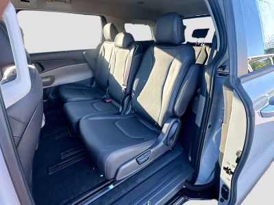 2026 Kia Carnival Hybrid — photo 24 view