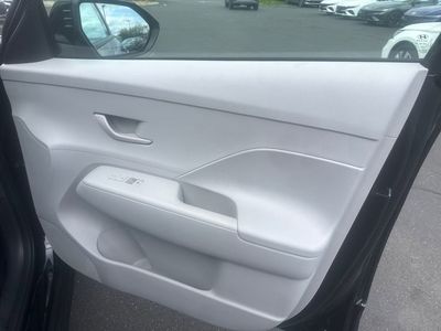 2024 Hyundai Kona SEL - Photo 1