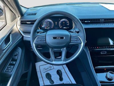 2026 Jeep Grand Cherokee — photo 18 view