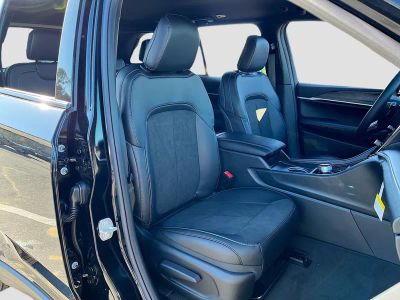2026 Jeep Grand Cherokee — photo 23 view
