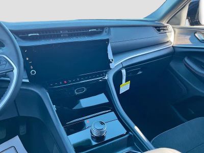 2026 Jeep Grand Cherokee — photo 19 view