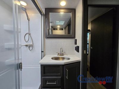 2024 Keystone RV Cougar Half-Ton - Photo 33