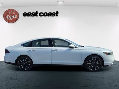 2025 Honda Accord Hybrid - Photo 4