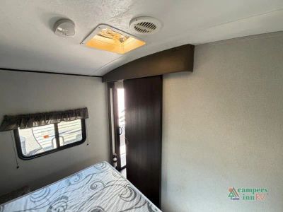2020 Keystone RV Springdale — photo 31 view