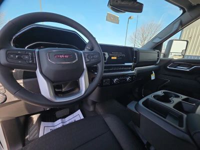 2026 GMC Sierra 3500HD - Photo 12
