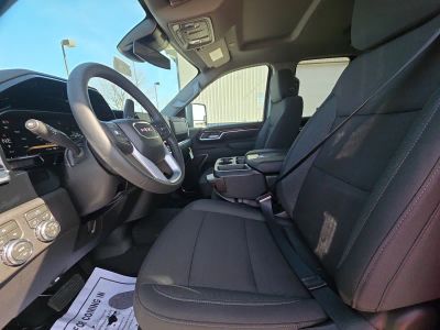 2026 GMC Sierra 3500HD - Photo 9