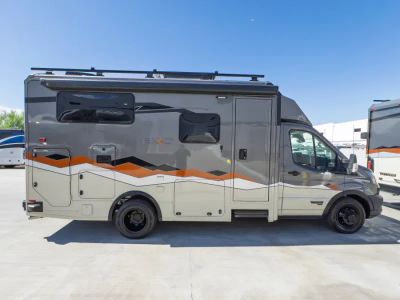 2027 Winnebago EKKO — photo 16 view