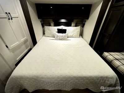 2026 Venture RV SportTrek Touring Edition — photo 9 view