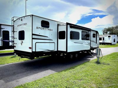 2026 Venture RV SportTrek Touring Edition — side profile view