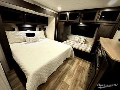 2026 Venture RV SportTrek Touring Edition — photo 8 view