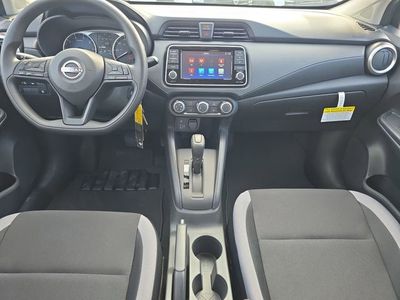 2025 Nissan Versa - Photo 14