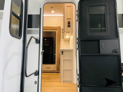 2026 Alliance RV Valor All-Access - Photo 3