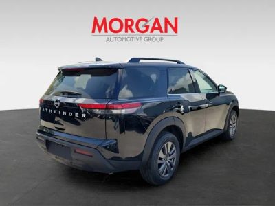 2025 Nissan Pathfinder — side profile view
