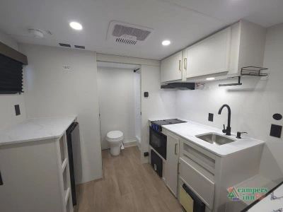 2027 Grand Design Transcend Lite — photo 16 view