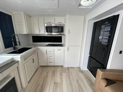 2026 Brinkley Model I - Photo 18