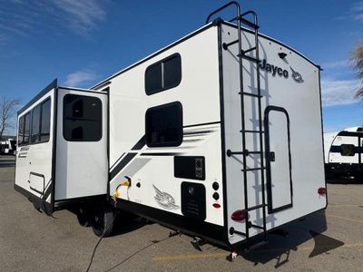 2026 Jayco Jay Feather - Photo 8