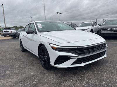 2026 Hyundai Elantra - Photo 3