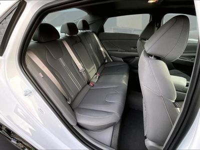 2026 Hyundai Elantra - Photo 13