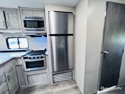 2023 Coachmen Catalina - Photo 14