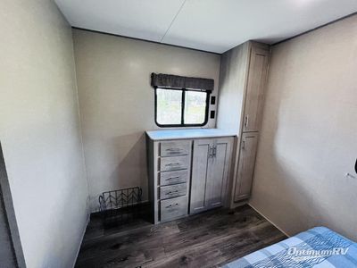 2023 Coachmen Catalina - Photo 17