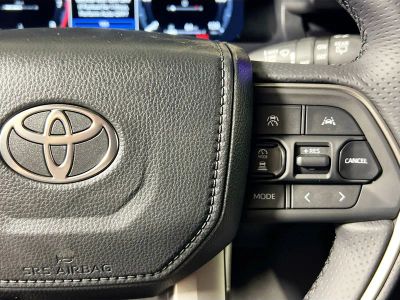 2026 Toyota 4Runner — photo 17 view