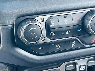 2026 Jeep Wrangler — photo 20 view