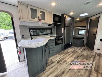 2025 Dutchmen Aspen Trail LE - Photo 15