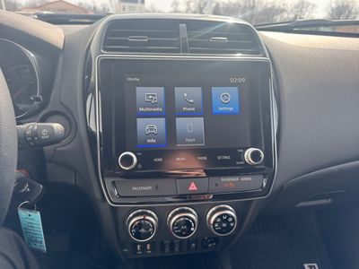 2025 Mitsubishi Outlander Sport — photo 11 view