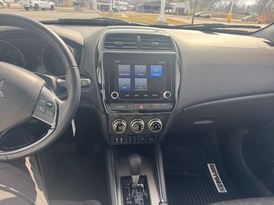 2025 Mitsubishi Outlander Sport — photo 12 view