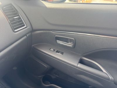 2025 Mitsubishi Outlander Sport — photo 21 view