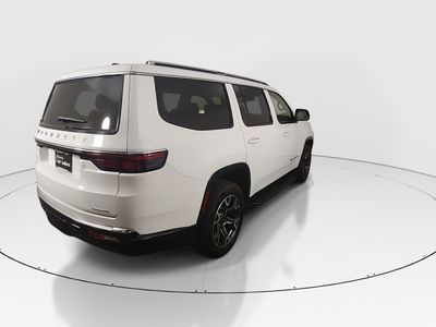 2024 Jeep Wagoneer - Photo 7