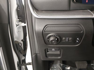 2024 Jeep Wagoneer - Photo 13
