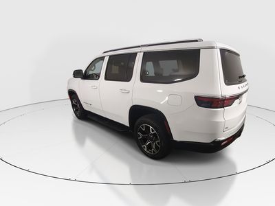 2024 Jeep Wagoneer - Photo 5