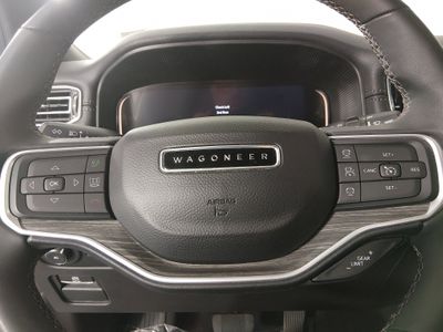 2024 Jeep Wagoneer - Photo 12