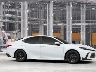 2026 Toyota Camry - Photo 15