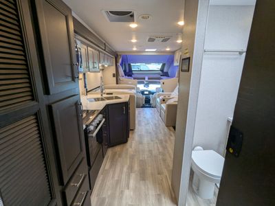 2026 Thor Motor Coach Omni Trail - Photo 10