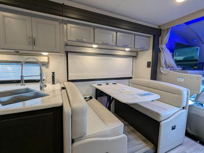 2026 Thor Motor Coach Omni Trail - Photo 32