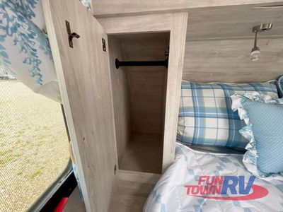 2025 Gulf Stream RV Vintage Yellowstone - Photo 29