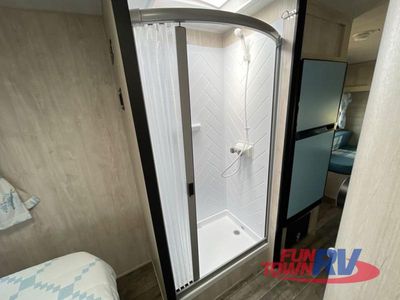 2025 Gulf Stream RV Vintage Yellowstone - Photo 22