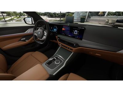 2026 BMW i4 - Photo 14