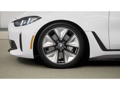 2026 BMW i4 - Photo 7