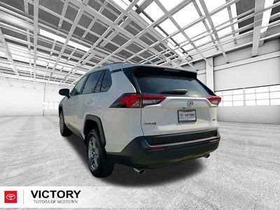 2025 Toyota RAV4 - Photo 5
