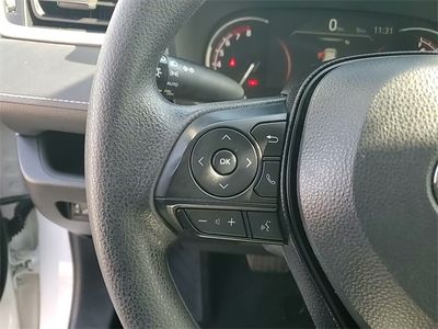 2025 Toyota RAV4 - Photo 14