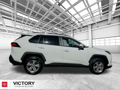 2025 Toyota RAV4 - Photo 2