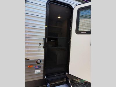 2026 Coachmen Catalina Summit Series 8 — photo 19 view