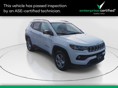 2024 Jeep Compass Latitude 4x4 — front three-quarter view