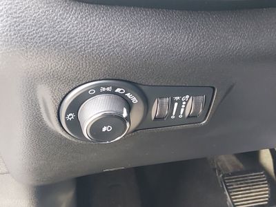 2024 Jeep Compass — photo 13 view
