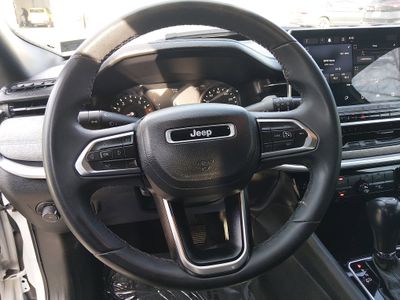 2024 Jeep Compass — photo 12 view