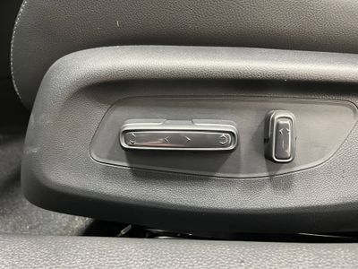 2026 Honda Civic Sedan Hybrid - Photo 13