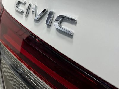 2026 Honda Civic Sedan Hybrid - Photo 9